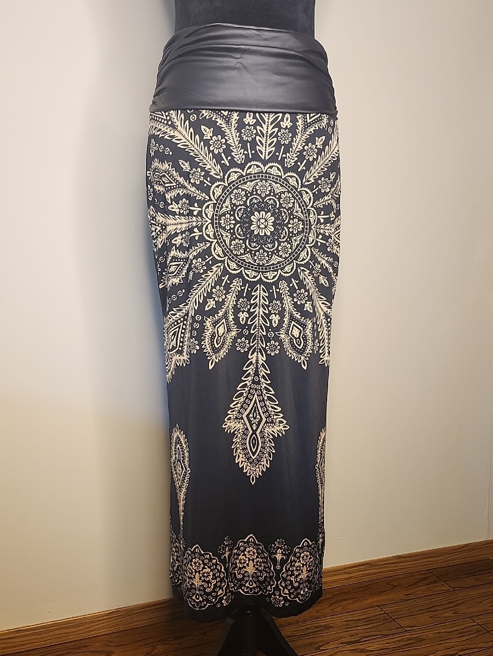 Black Gold Satin Feel Maxi Skirt Ruched Faux Leather Waist Small